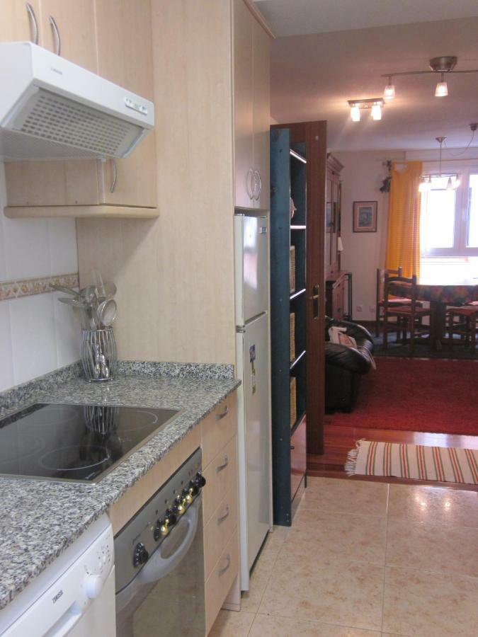 Апартаменты Ea Playa Montana45'Guggemhein A 200M Andando Playa Y Del Centro Pueblo Эа Экстерьер фото
